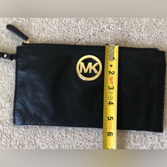Michael Kors Fulton Clutch/Wristlet - Black with gold accents - Picture 6 of 12